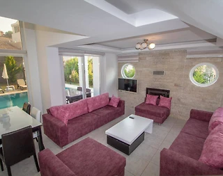 Fethiye Ölüdeniz'de Elverişli Konumda, Özel Havuzlu, Konforlu Villa - 4