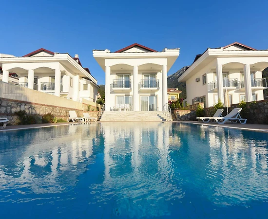 Fethiye Ölüdeniz'de Elverişli Konumda, Özel Havuzlu, Lüks Villa - 1