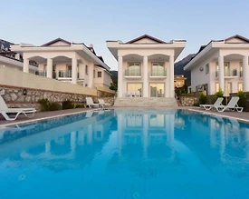 Fethiye Ölüdeniz'de Elverişli Konumda, Özel Havuzlu, Lüks Villa - 2