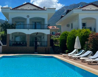 Fethiye Ölüdeniz'de Elverişli Konumda, Özel Havuzlu, Lüks Villa - 1