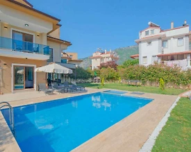 Fethiye Ölüdeniz'de Elverişli Konumda, Özel Havuzlu, Modern Villa - 2