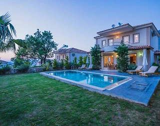 Fethiye Ölüdeniz'de Ferah Bahçe İçerisinde, Özel Havuzlu, 3+1 Villa - 2