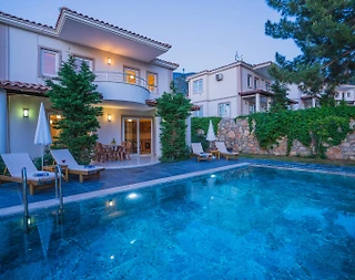 Fethiye Ölüdeniz'de Ferah Bahçe İçerisinde, Özel Havuzlu, 3+1 Villa - 4