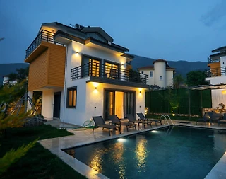 Fethiye Ölüdeniz'de Geniş Ailelere Uygun, Özel Havuzlu, 3+1 Villa - 4