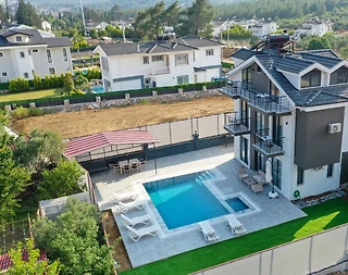 Fethiye Ölüdeniz'de Büyük Ailelere Uygun, Özel Havuzlu, 4+1 Villa - 1