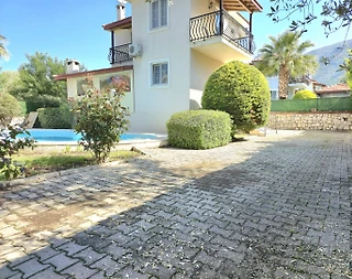 Fethiye Ölüdeniz'de Geniş Ailelere Uygun, Özel Havuzlu, 4+1 Villa - 1