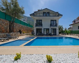 Fethiye Ölüdeniz'de Geniş Ailelere Uygun, Özel Havuzlu, 4+1 Villa - 2