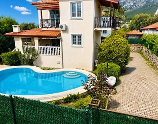 Fethiye Ölüdeniz'de Geniş Ailelere Uygun, Özel Havuzlu, 4+1 Villa - 2
