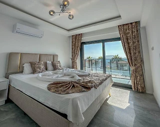 Fethiye Ölüdeniz'de Geniş Ailelere Uygun, Özel Havuzlu, Bahçeli Villa - 4