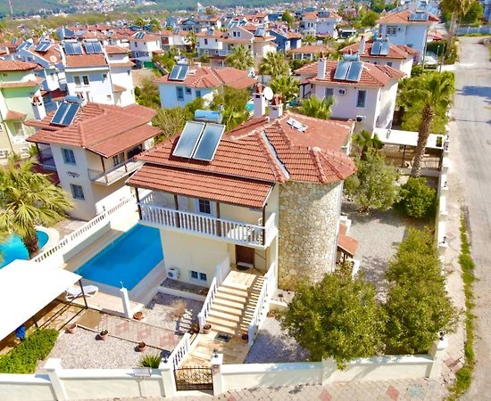 Fethiye Ölüdeniz'de Geniş Ailelere Uygun, Özel Havuzlu, 4+1 Villa - 1