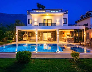 Fethiye Ölüdeniz'de Geniş Ailelere Uygun, Özel Havuzlu, Jakuzili Villa - 1