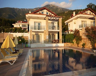 Fethiye Ölüdeniz'de Geniş Ailelere Uygun, Özel Havuzlu, Kiralık Villa - 4