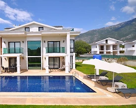 Fethiye Ölüdeniz'de Geniş Ailelere Uygun, Özel Havuzlu, Kiralık Villa - 2