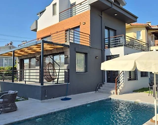 Fethiye Ölüdeniz'de Geniş Ailelere Uygun, Özel Havuzlu, Kiralık Villa - 2