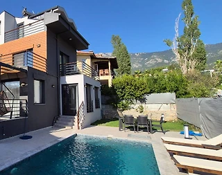 Fethiye Ölüdeniz'de Geniş Ailelere Uygun, Özel Havuzlu, Kiralık Villa - 3