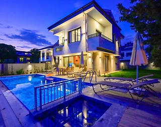 Fethiye Ölüdeniz'de Geniş Ailelere Uygun, Özel Havuzlu, Konforlu Villa - 3