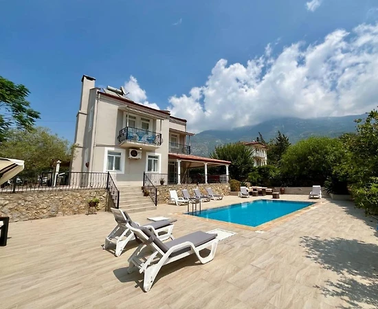 Fethiye Ölüdeniz'de Geniş Ailelere Uygun, Özel Havuzlu, Konforlu Villa - 1