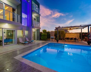 Fethiye Ölüdeniz'de Geniş Ailelere Uygun, Özel Havuzlu, Lüks Villa - 5