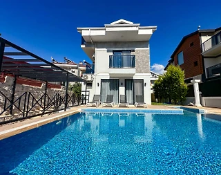 Fethiye Ölüdeniz'de Geniş Ailelere Uygun, Özel Havuzlu, Lüks Villa - 2
