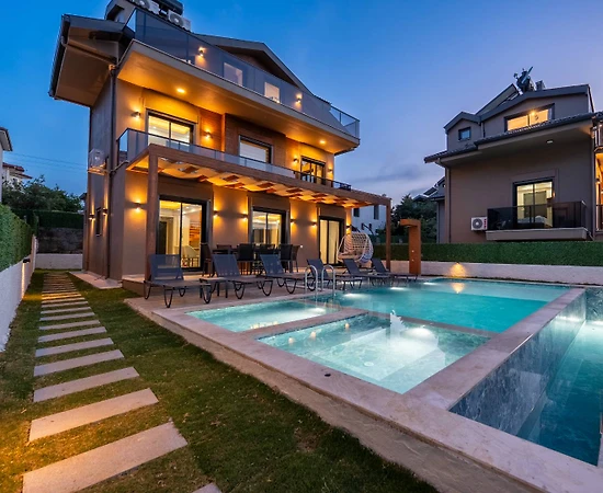 Fethiye Ölüdeniz'de Geniş Ailelere Uygun, Özel Havuzlu, Lüks Villa - 1
