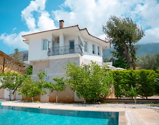 Fethiye Ölüdeniz'de Geniş Ailelere Uygun, Özel Havuzlu, Merkezi Villa - 1
