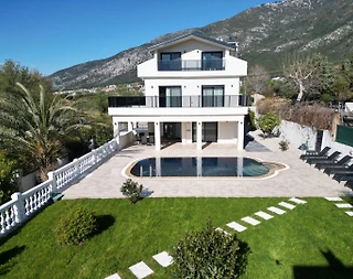 Fethiye Ölüdeniz'de Geniş Ailelere Uygun, Özel Havuzlu, Modern Villa - 3