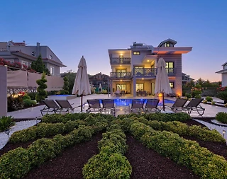 Fethiye Ölüdeniz'de Geniş Ailelere Uygun, Özel Havuzlu, Modern Villa - 5
