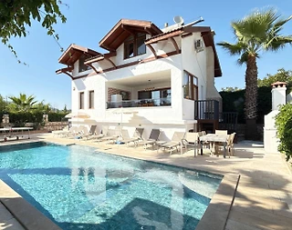 Fethiye Ölüdeniz'de Geniş Ailelere Uygun, Özel Havuzlu, Nezih Villa - 1