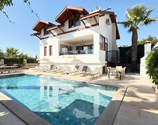 Fethiye Ölüdeniz'de Geniş Ailelere Uygun, Özel Havuzlu, Nezih Villa - 2