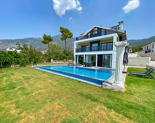 Fethiye Ölüdeniz'de Geniş Ailelere Uygun, Özel Havuzlu, Şık Villa - 2