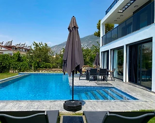 Fethiye Ölüdeniz'de Geniş Ailelere Uygun, Özel Havuzlu, Şık Villa - 4