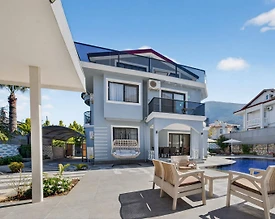 Fethiye Ölüdeniz'de Geniş Alanlara Sahip, Özel Havuzlu, 4+1 Villa - 2