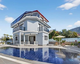 Fethiye Ölüdeniz'de Geniş Alanlara Sahip, Özel Havuzlu, 4+1 Villa - 3