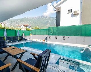 Fethiye Ölüdeniz'de Geniş Alanlara Sahip, Özel Havuzlu, Kiralık Villa - 2
