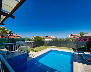 Fethiye Ölüdeniz'de Geniş Alanlara Sahip, Özel Havuzlu, Kiralık Villa - 2