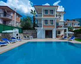 Fethiye Ölüdeniz'de Geniş Alanlara Sahip, Özel Havuzlu, Kiralık Villa - 3