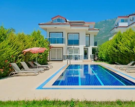 Fethiye Ölüdeniz'de Geniş Alanlara Sahip, Özel Havuzlu, Konforlu Villa - 2