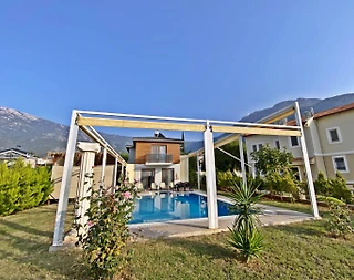 Fethiye Ölüdeniz'de Geniş Alanlara Sahip, Özel Havuzlu, Modern Villa - 5
