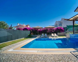Fethiye Ölüdeniz'de Geniş Alanlara Sahip, Özel Havuzlu, Şık Villa - 5