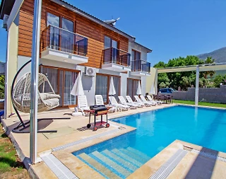 Fethiye Ölüdeniz'de Geniş Bahçeli, Özel Havuzlu, 8 Kişilik Villa - 4