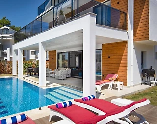 Fethiye Ölüdeniz'de Büyük Bahçeli, Özel Havuzlu, Lüks Villa - 4