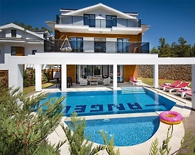 Fethiye Ölüdeniz'de Büyük Bahçeli, Özel Havuzlu, Lüks Villa - 2