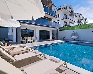 Fethiye Ölüdeniz'de Geniş Bahçeli, Özel Havuzlu, Hamamlı Villa - 4