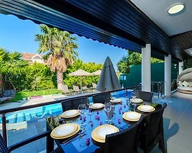 Fethiye Ölüdeniz'de Yemyeşil Bahçeli, Özel Havuzlu, Merkezi Villa - 3