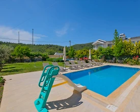 Fethiye Ölüdeniz'de Geniş Bahçeli, Özel Havuzlu, Modern Villa - 3
