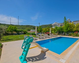 Fethiye Ölüdeniz'de Geniş Bahçeli, Özel Havuzlu, Modern Villa - 3