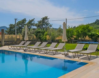 Fethiye Ölüdeniz'de Geniş Bahçeli, Özel Havuzlu, Modern Villa - 4