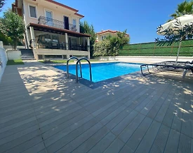 Fethiye Ölüdeniz'de Geniş Verandalı, Özel Havuzlu, Konforlu Villa - 2