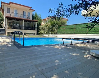 Fethiye Ölüdeniz'de Geniş Verandalı, Özel Havuzlu, Konforlu Villa - 1