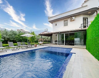 Fethiye Ölüdeniz'de Huzurlu Doğada, Özel Havuzlu, Lüks Villa - 1